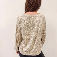 Lucy Leopard Pullover